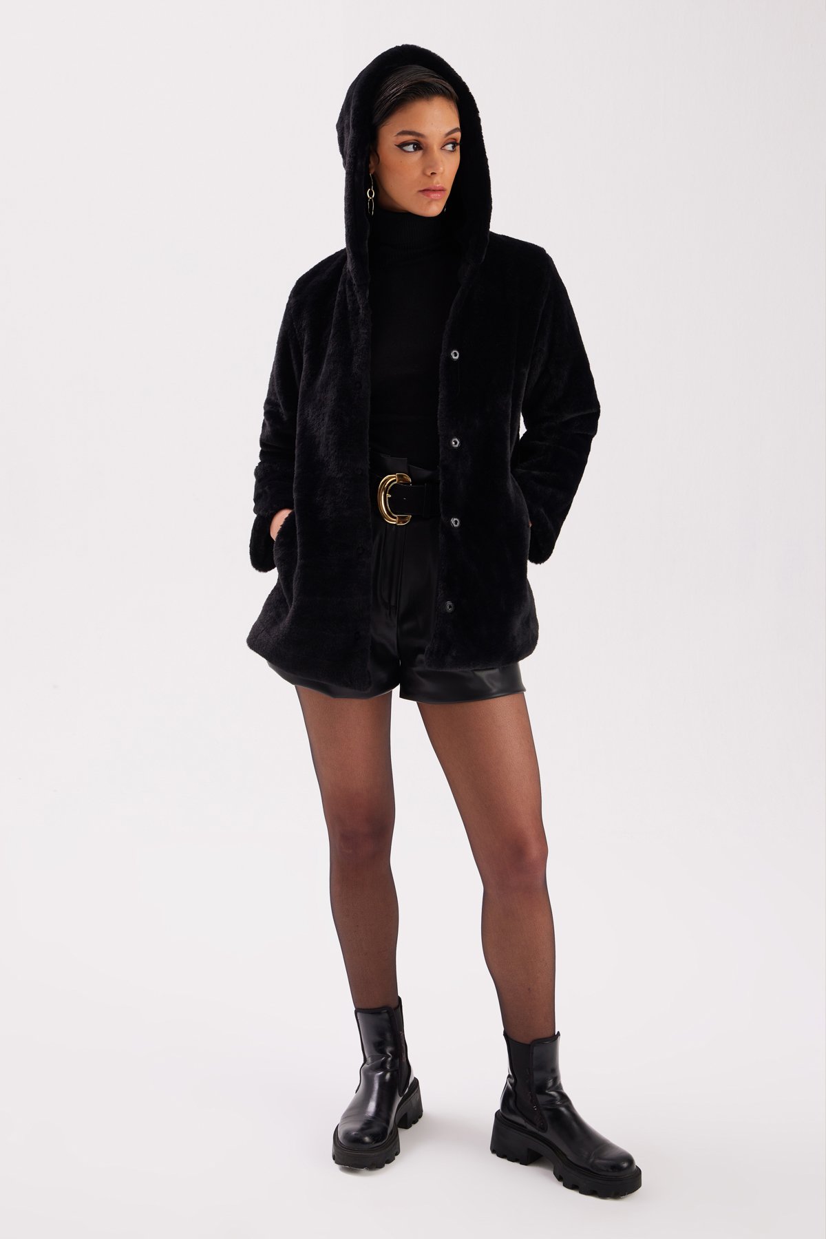 Astarlı Kapüşonlu Peluş Mont - SİYAH