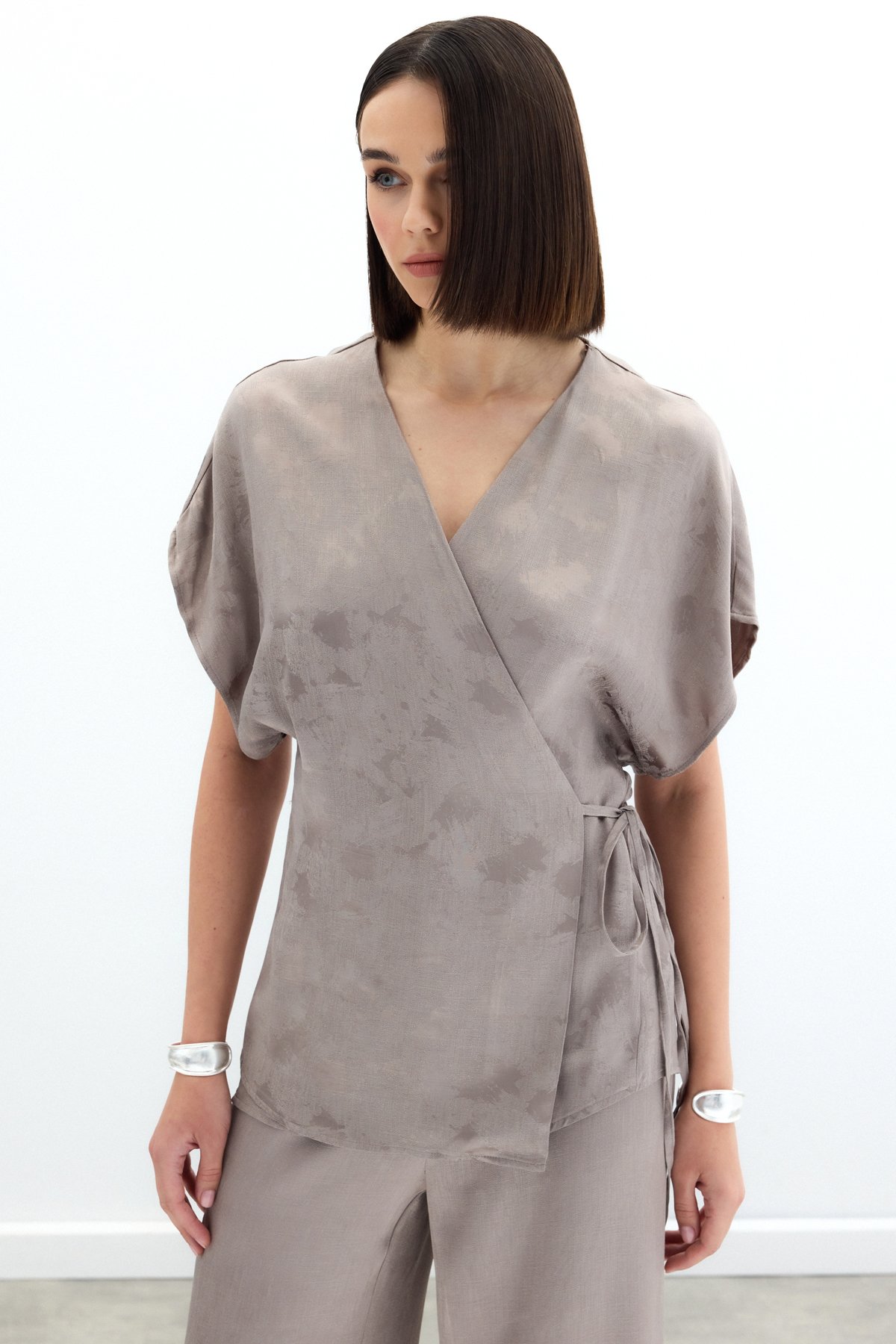 Tied Jacquard Satin Blouse - Mınk