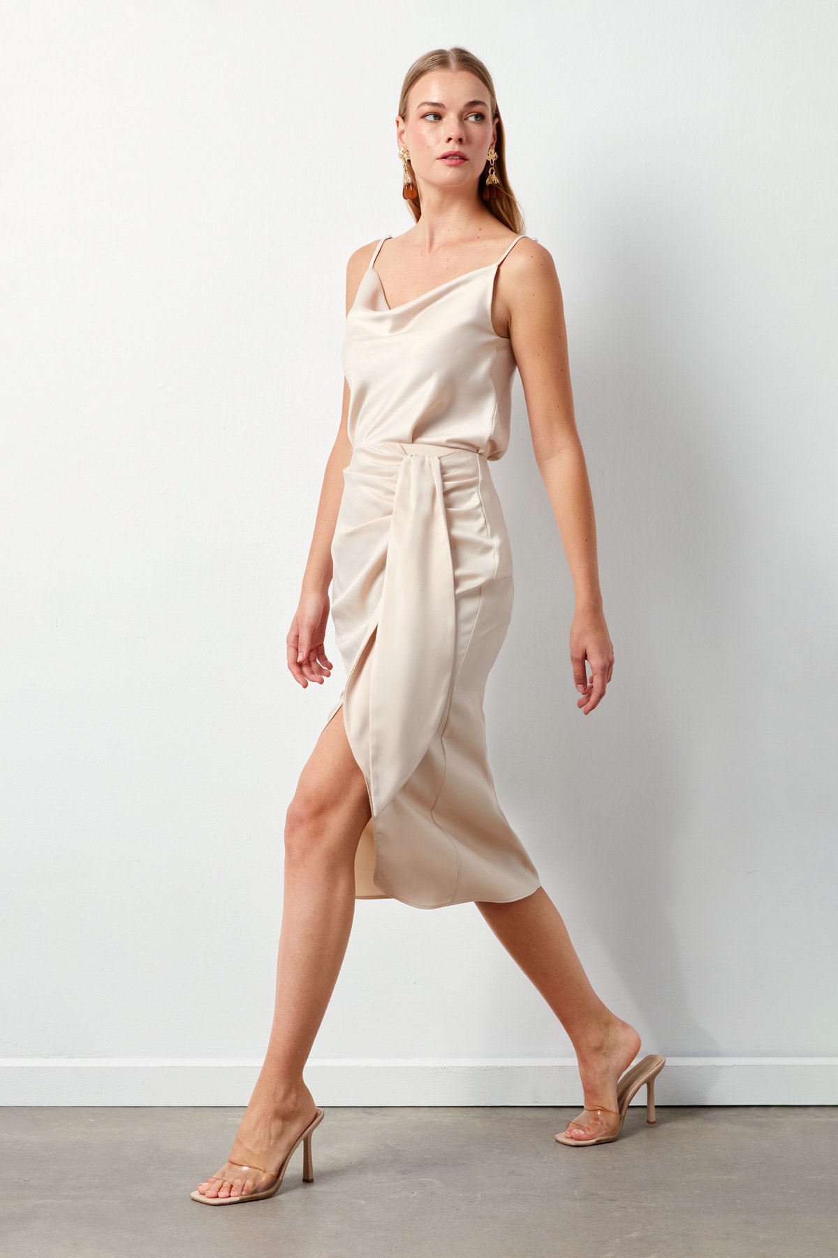 Bağlamalı Saten Etek - TAŞ