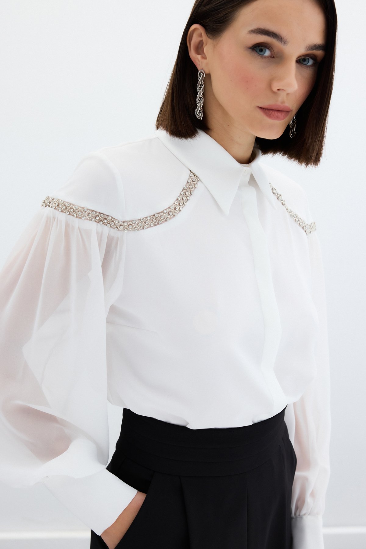 Balon Kollu Aksesuarlı Gömlek - Ekru