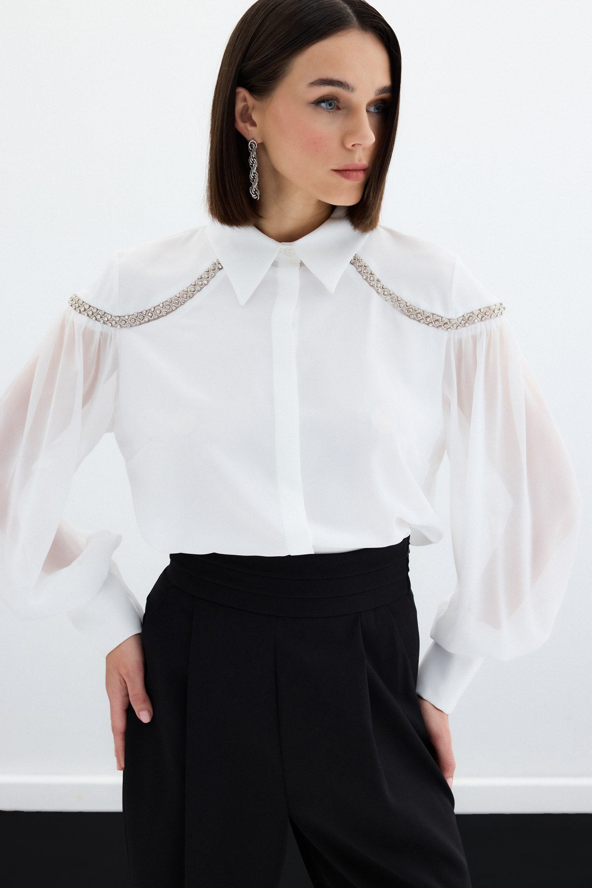 Balon Kollu Aksesuarlı Gömlek - Ekru