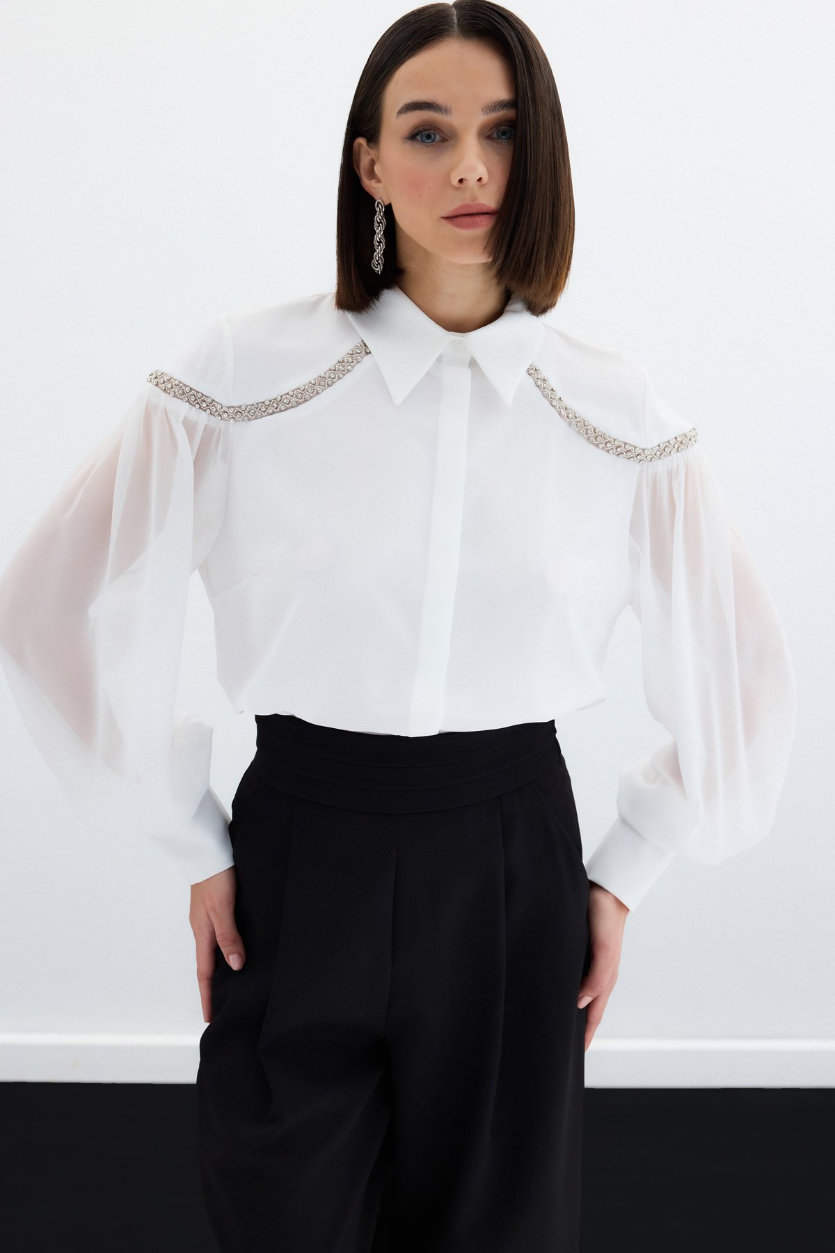 Balon Kollu Aksesuarlı Gömlek - Ekru