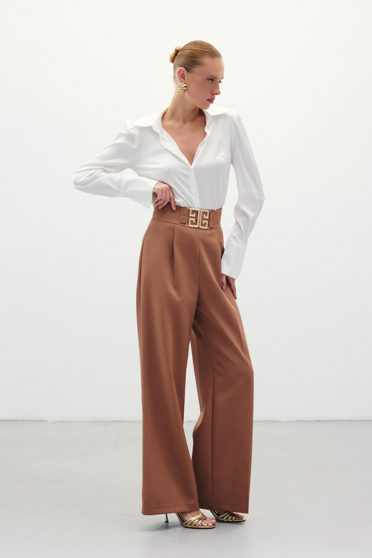 Bel Aksesuarlı Bol Paça Pantolon - Camel