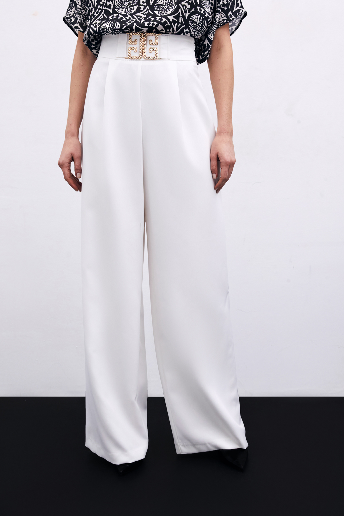 Bel Aksesuarlı Bol Paça Pantolon - Ekru
