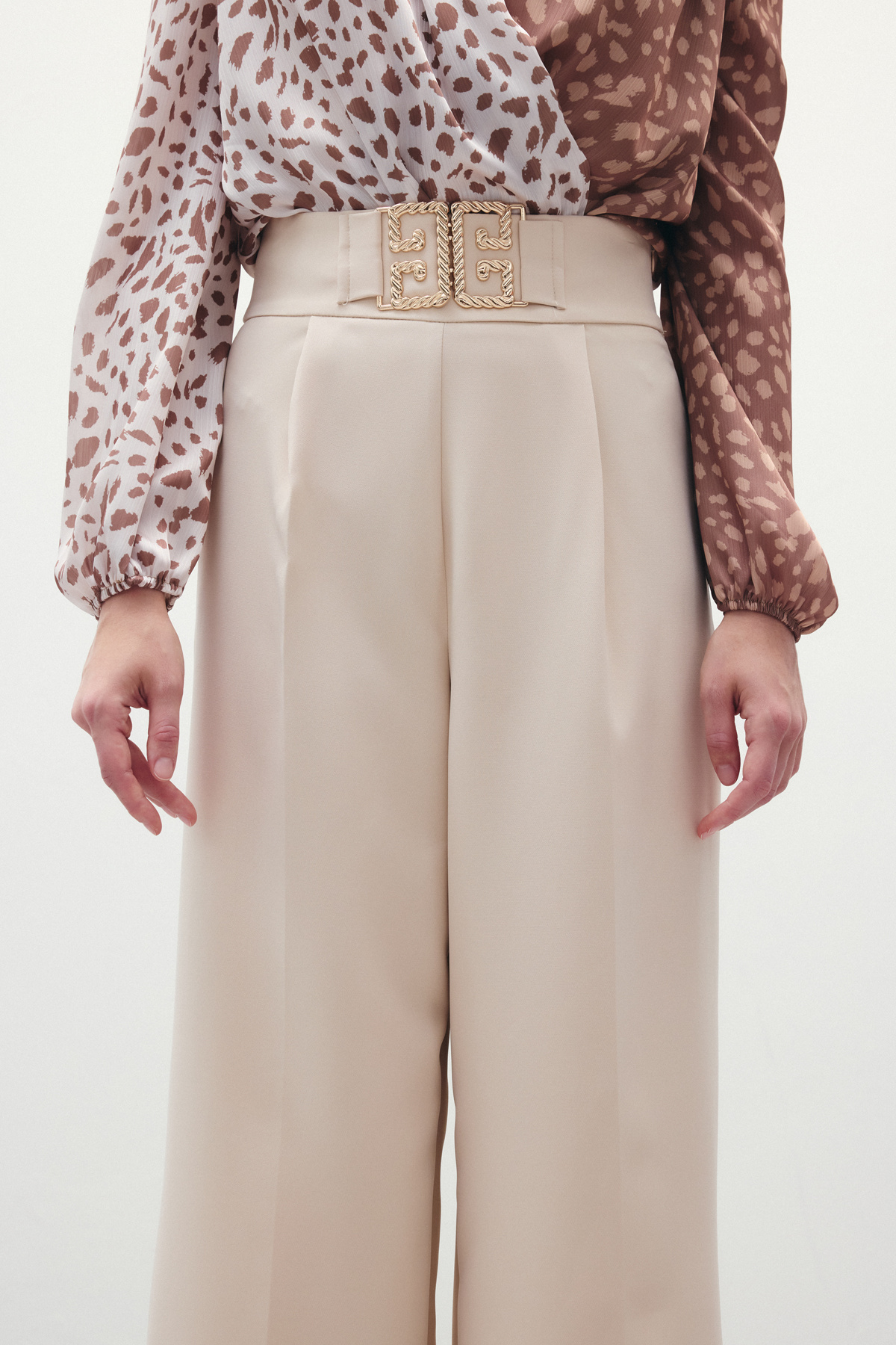 Bel Aksesuarlı Bol Paça Pantolon - Taş