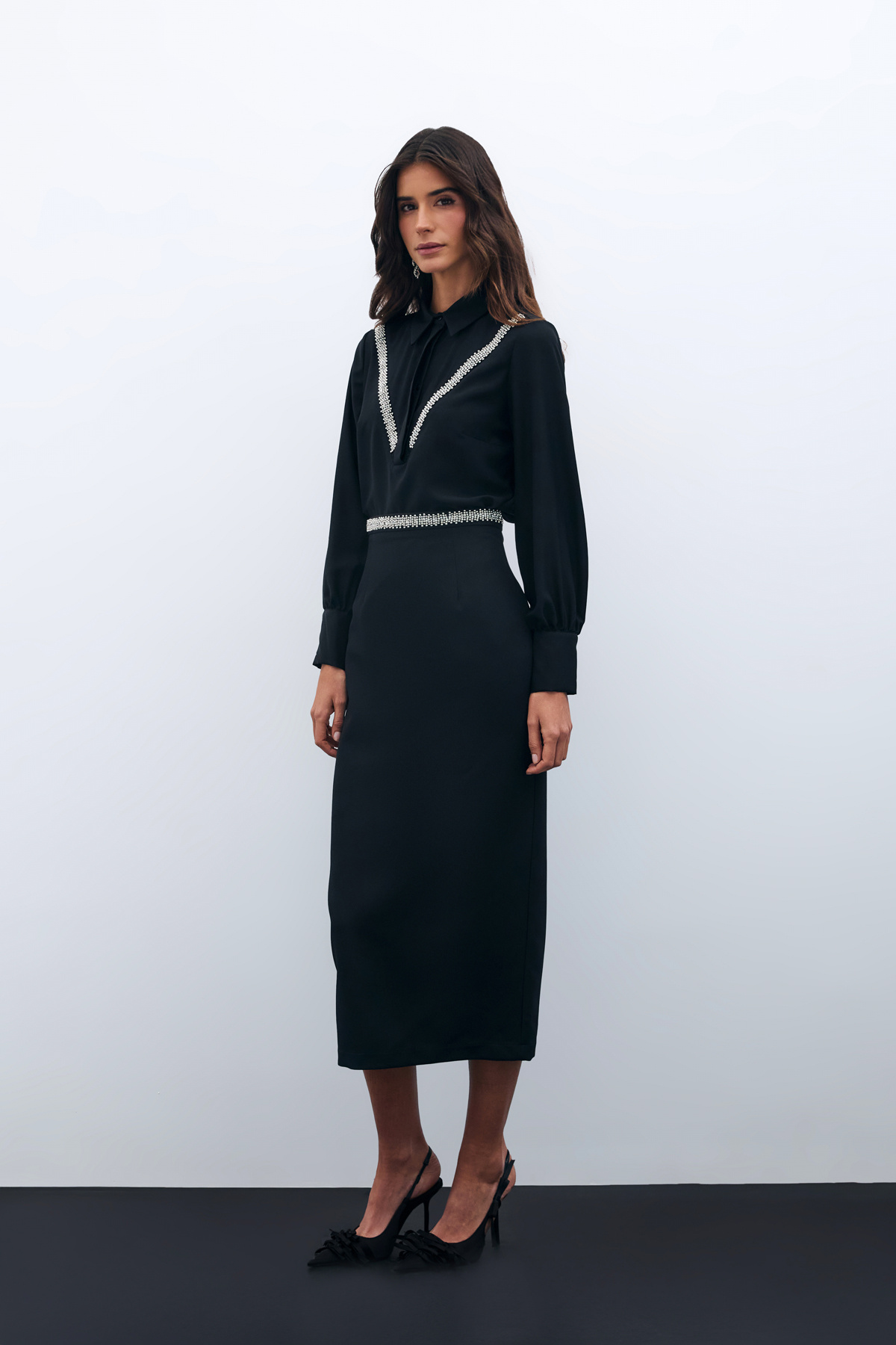 Bel Aksesuarlı Midi Etek - Siyah