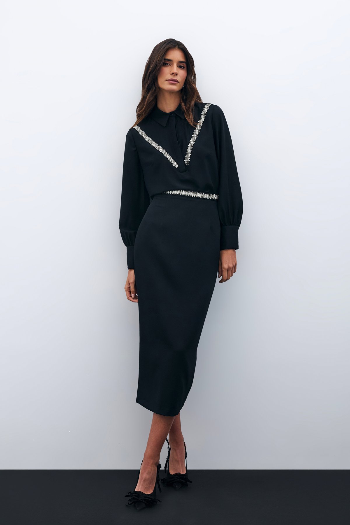 Bel Aksesuarlı Midi Etek - Siyah