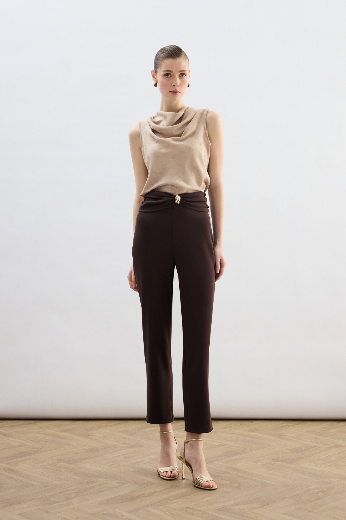 Bel Aksesuarlı Pantolon - Kahve