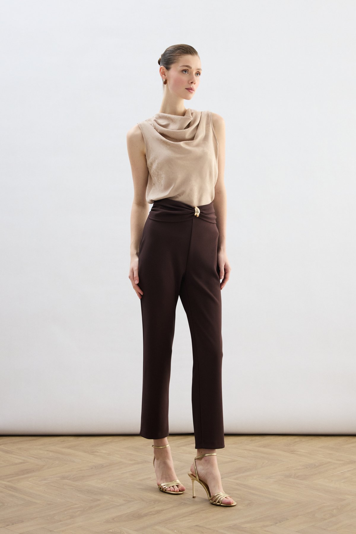 Bel Aksesuarlı Pantolon - Kahve