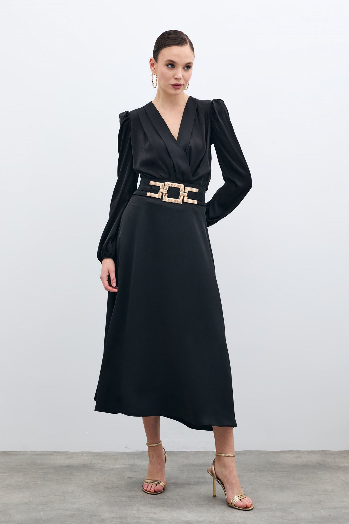 Bel Aksesuarlı Saten Krep Etek - Siyah
