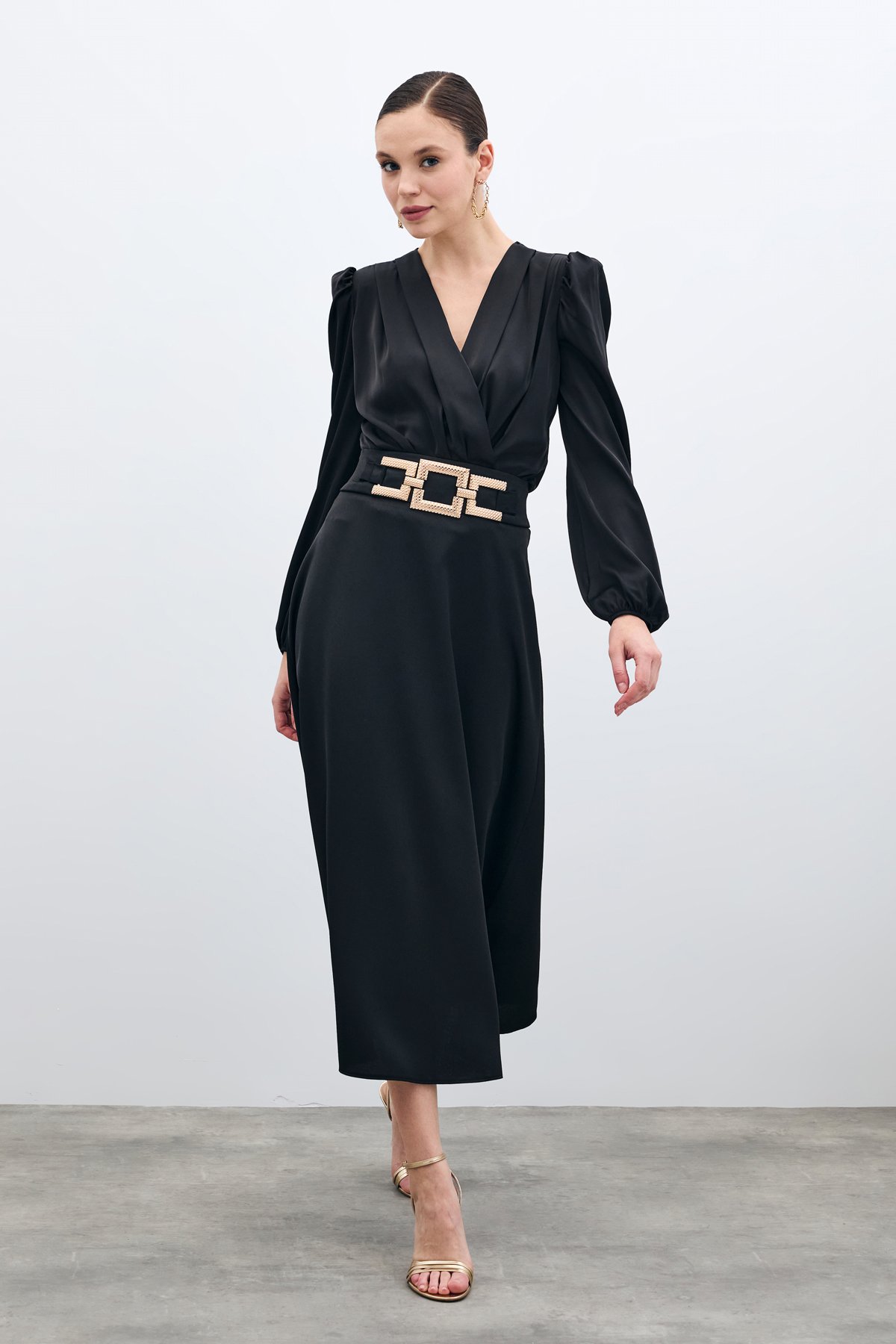 Bel Aksesuarlı Saten Krep Etek - Siyah