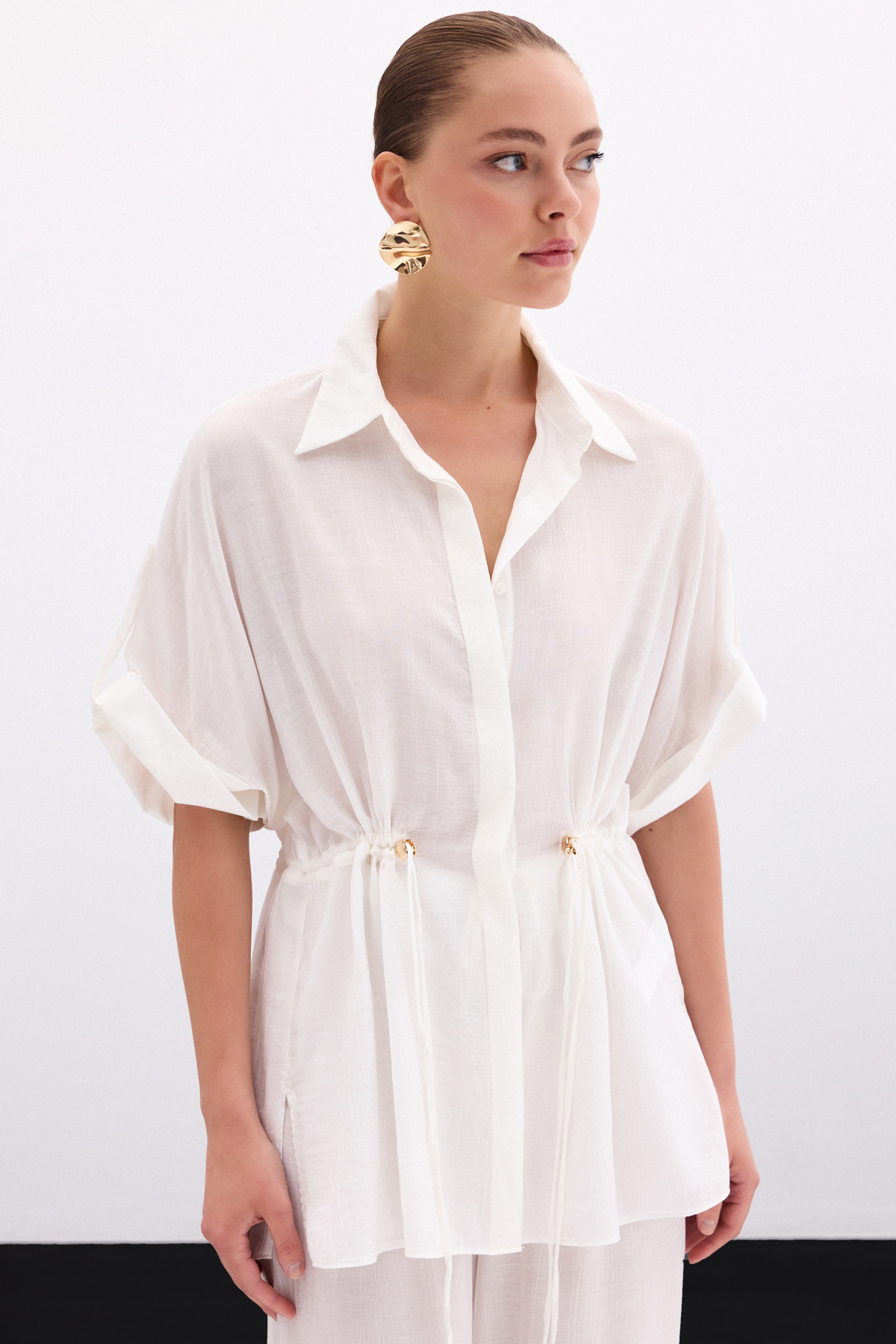 Bel Büzgü Detaylı Gömlek - Ekru