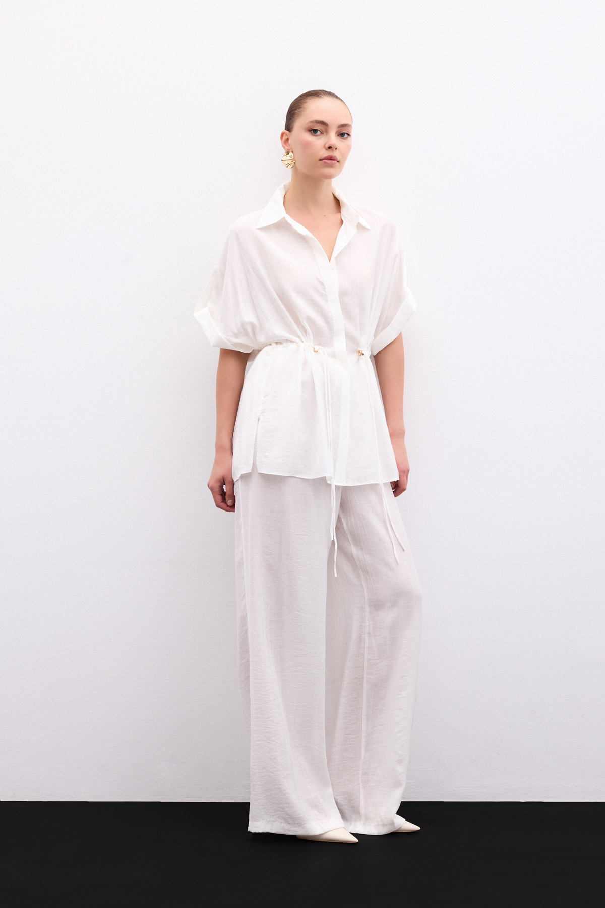 Bel Büzgü Detaylı Gömlek - Ekru