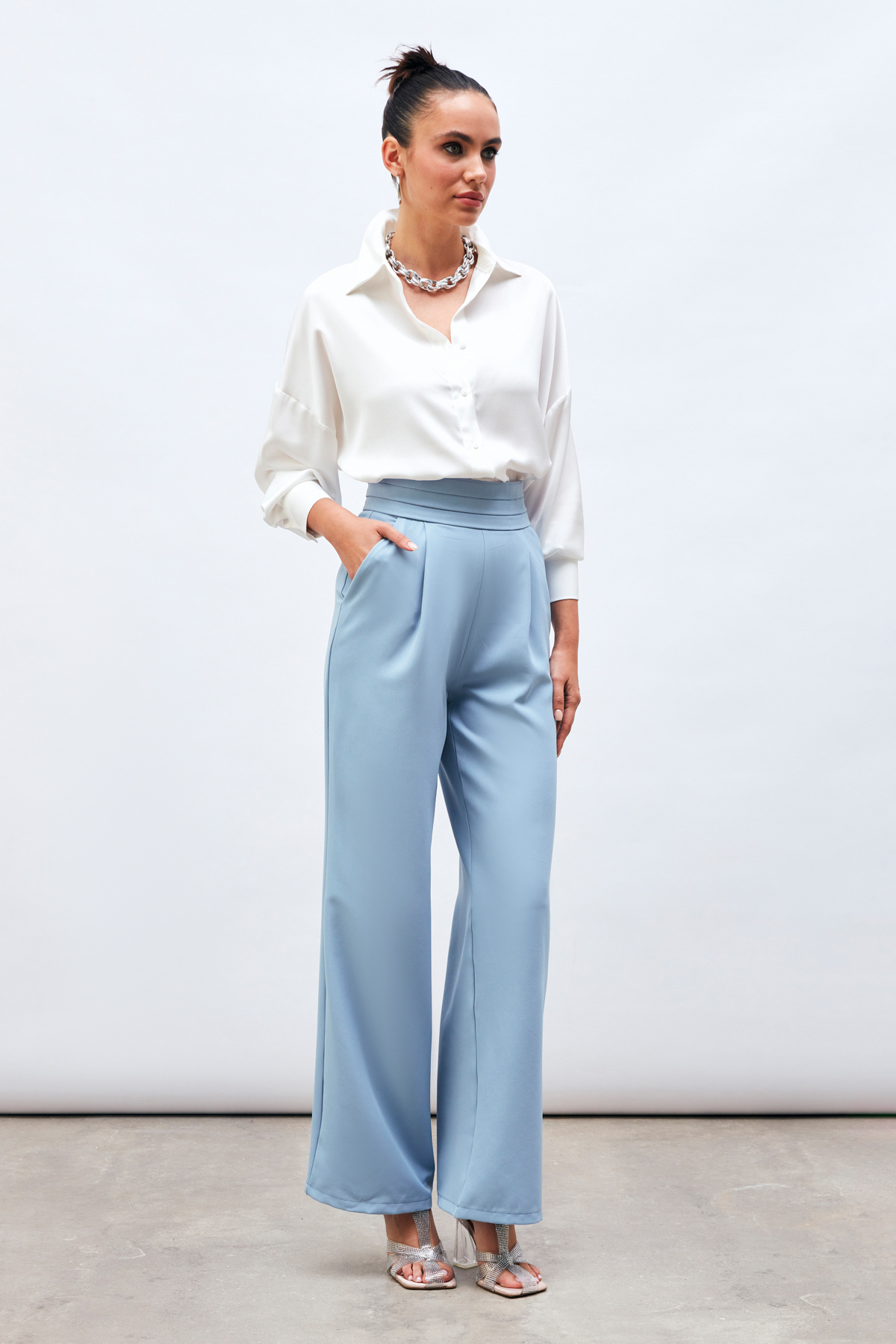 Bel Detaylı Cepli Pantolon - BEBE MAVİ