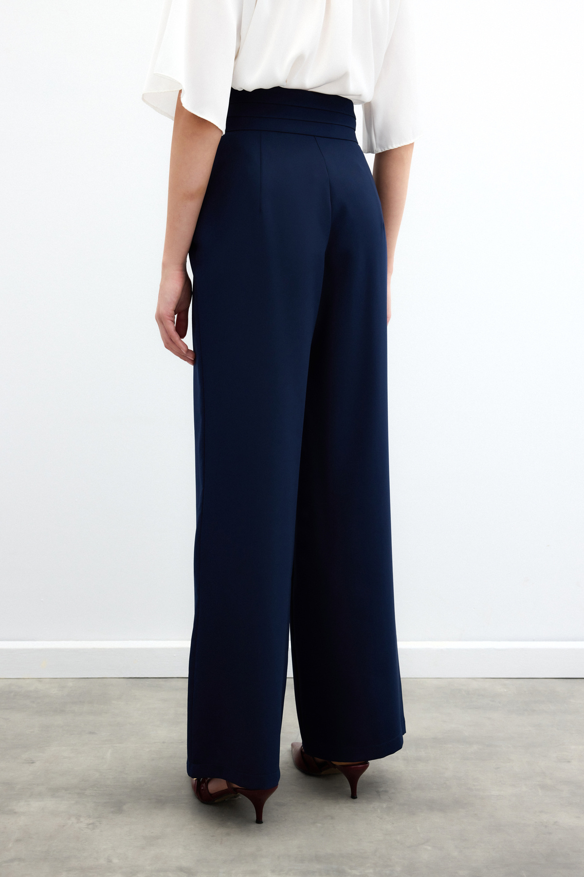 Bel Detaylı Cepli Pantolon - Lacivert