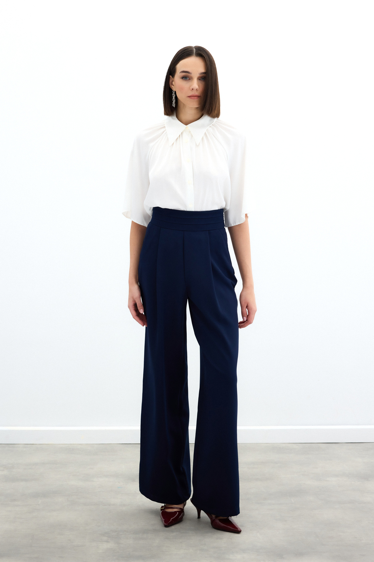 Bel Detaylı Cepli Pantolon - Lacivert