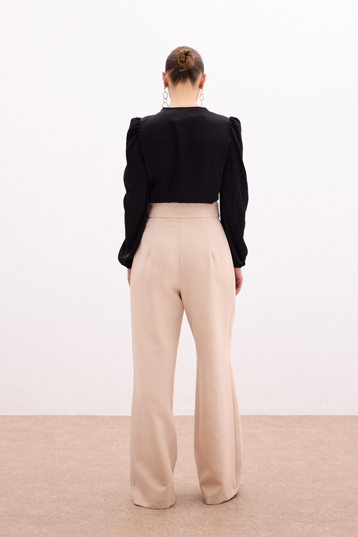 Bel Detaylı Geniş Paça Pantolon - Bej