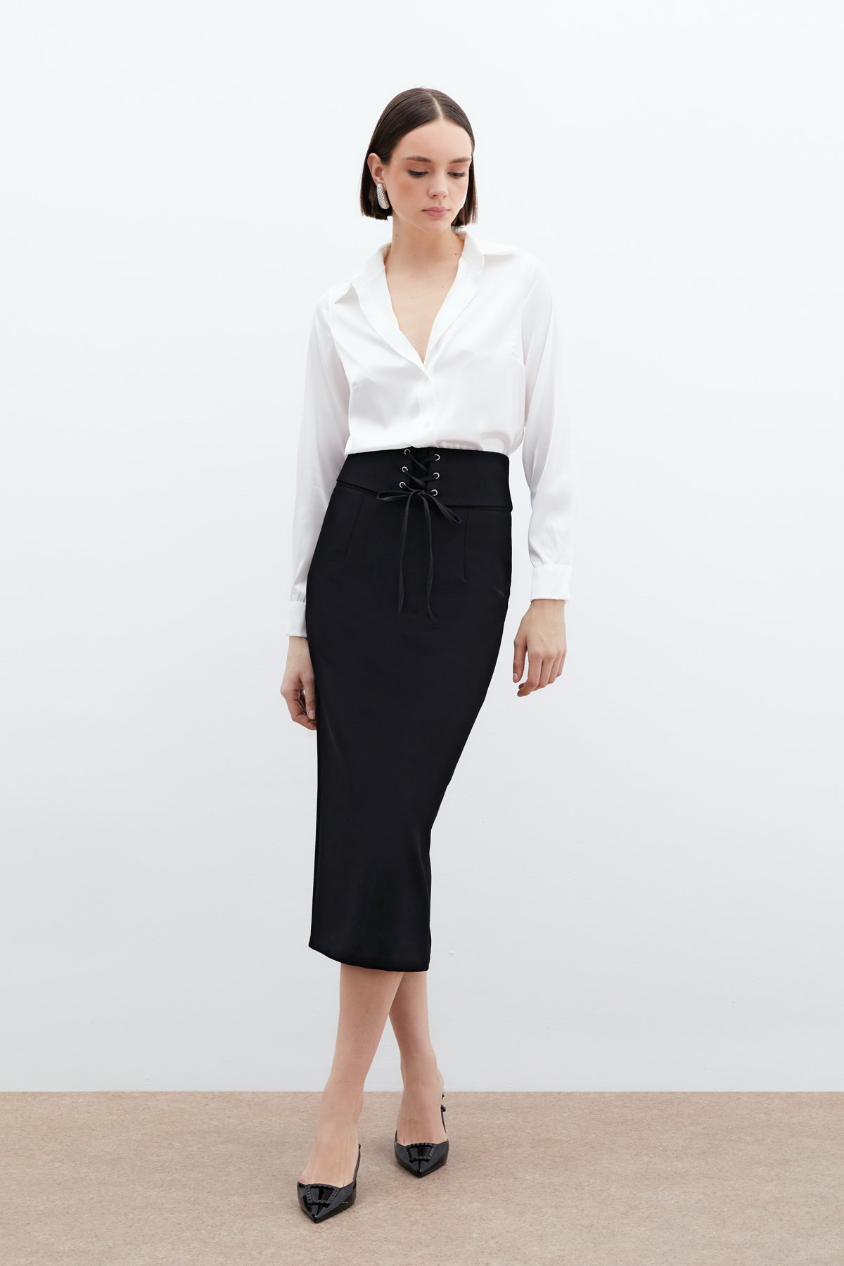 Bel Detaylı Kalem Etek - Siyah