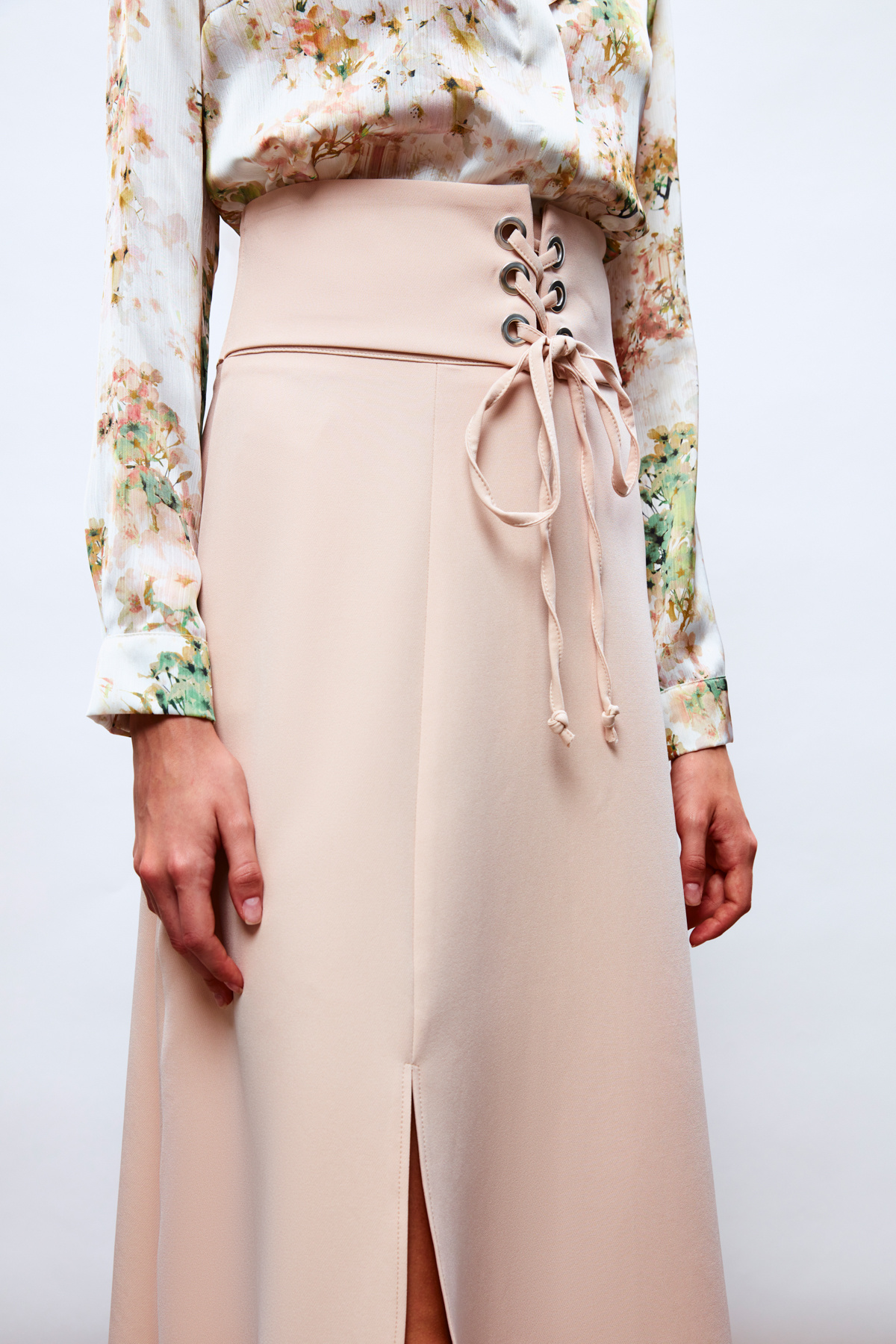 Bel Detaylı Kloş Etek - BEJ