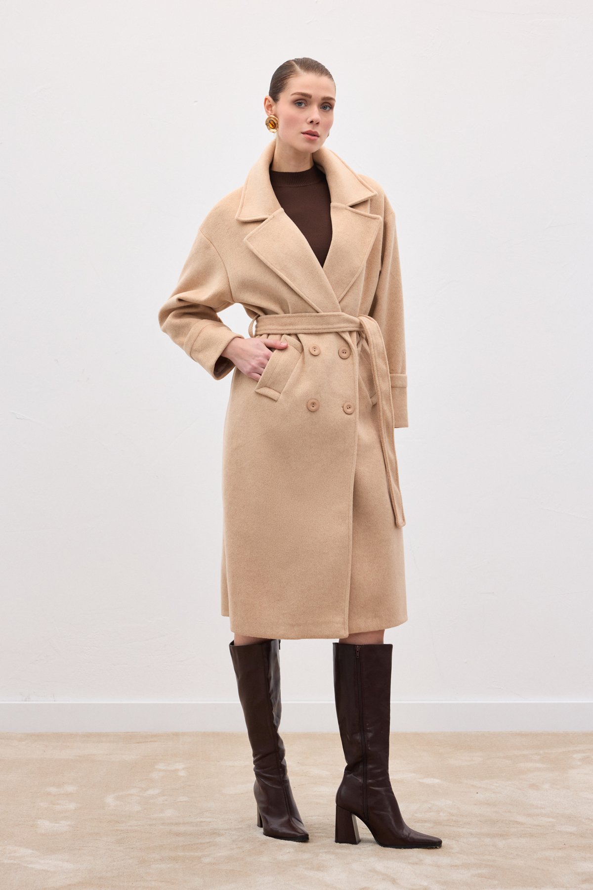 Beli Bağlamalı Uzun Kaban - Bej