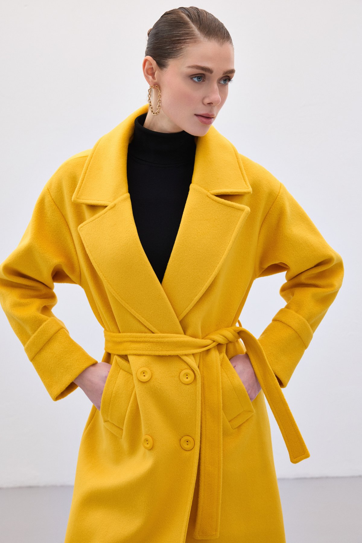 Beli Bağlamalı Uzun Kaban - Sarı