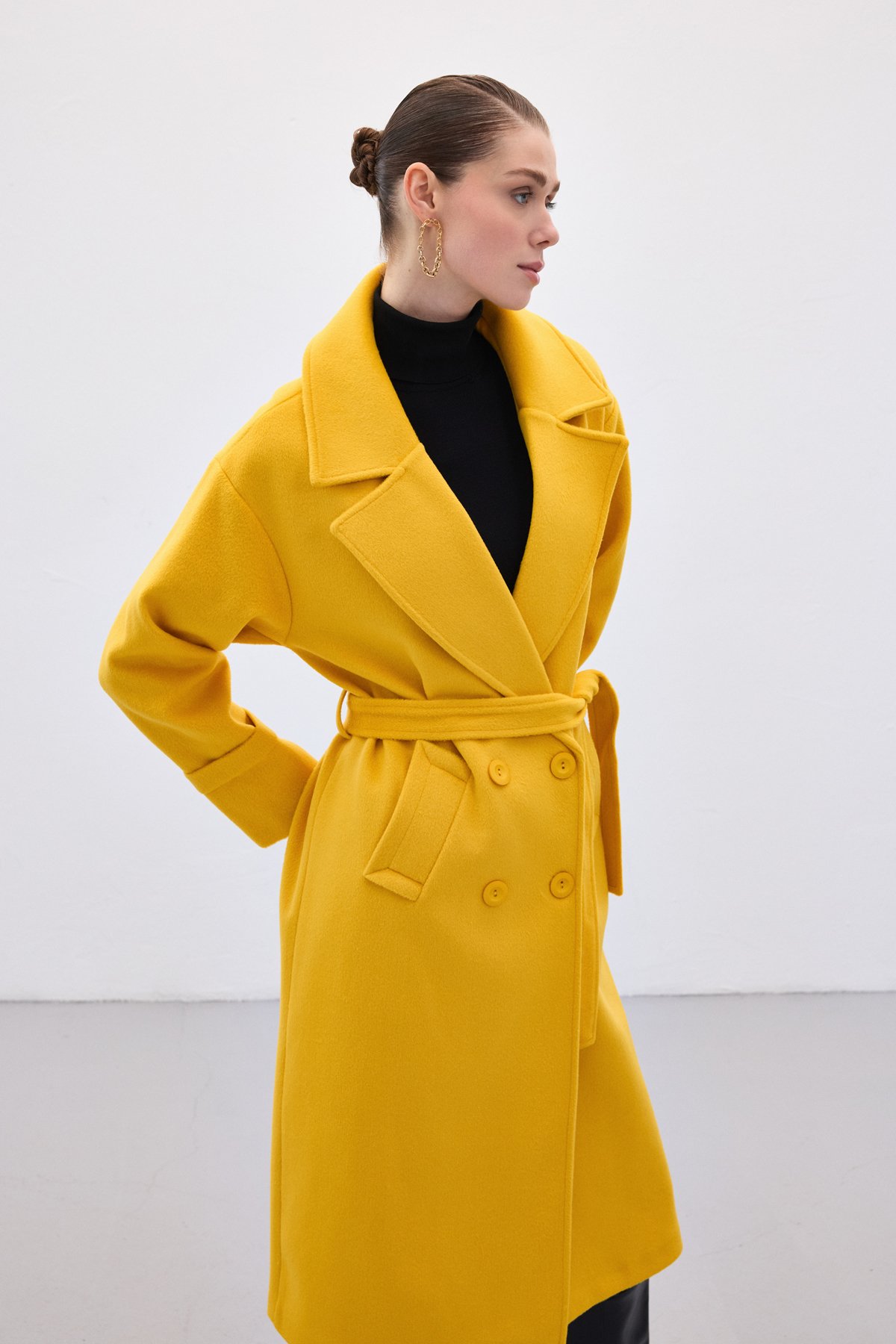 Beli Bağlamalı Uzun Kaban - Sarı