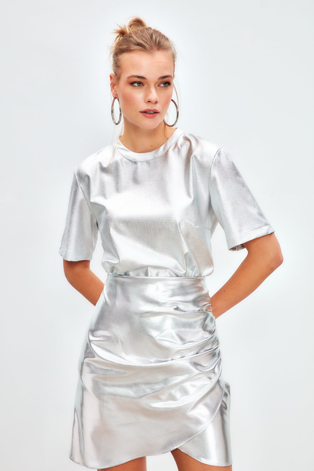 Bisiklet Yaka Salaş Bluz - GÜMÜŞ