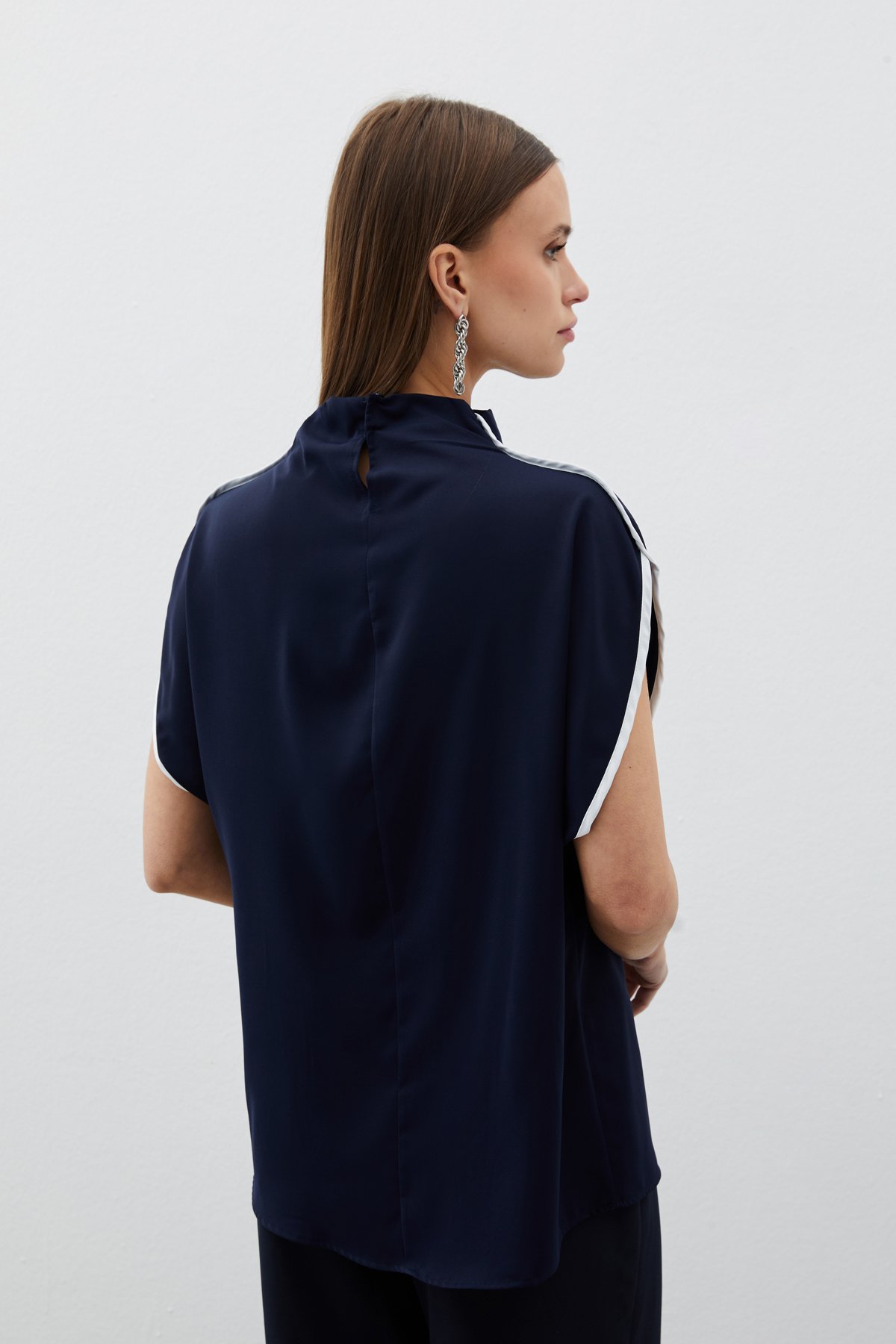 Boğazlı Kontrast Bluz - LACİVERT
