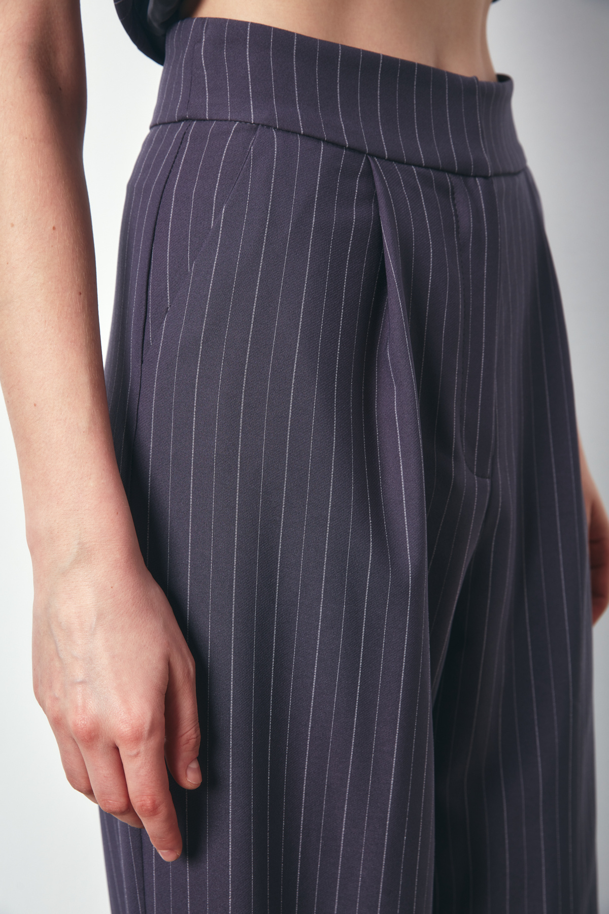 Bol Paça Çizgili Pantolon - GRİ