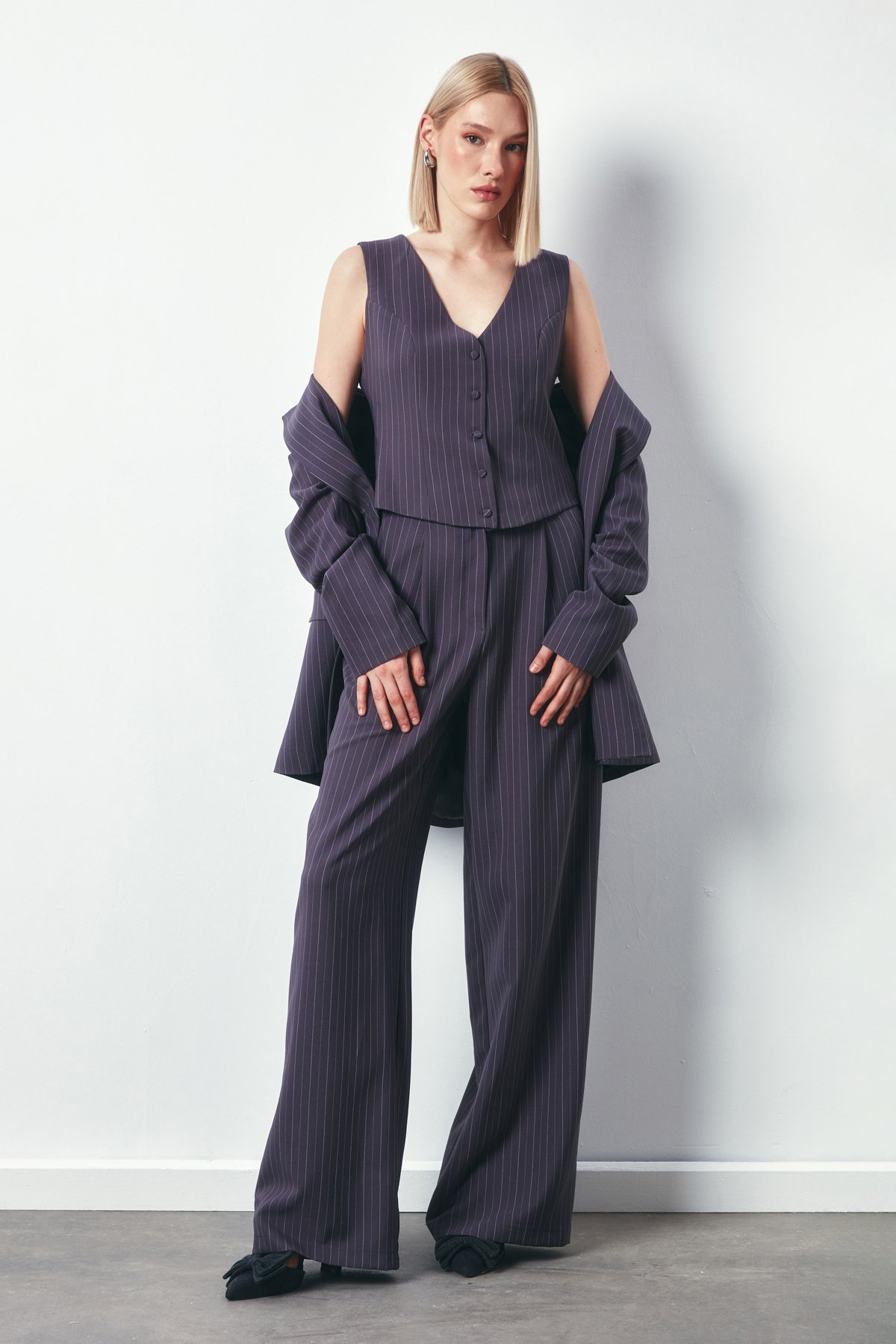 Bol Paça Çizgili Pantolon - GRİ