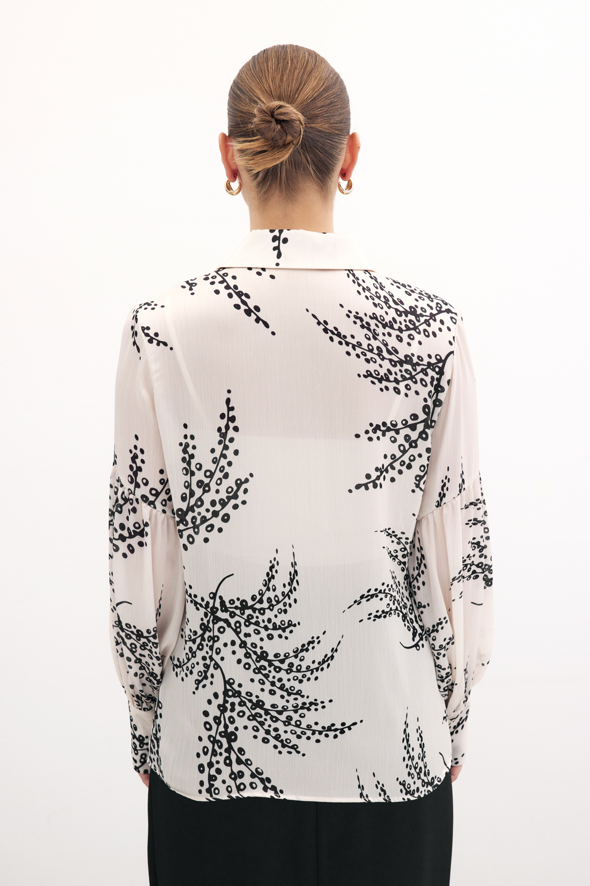 Boncuk Aksesuarlı Gömlek - Desenli Bej