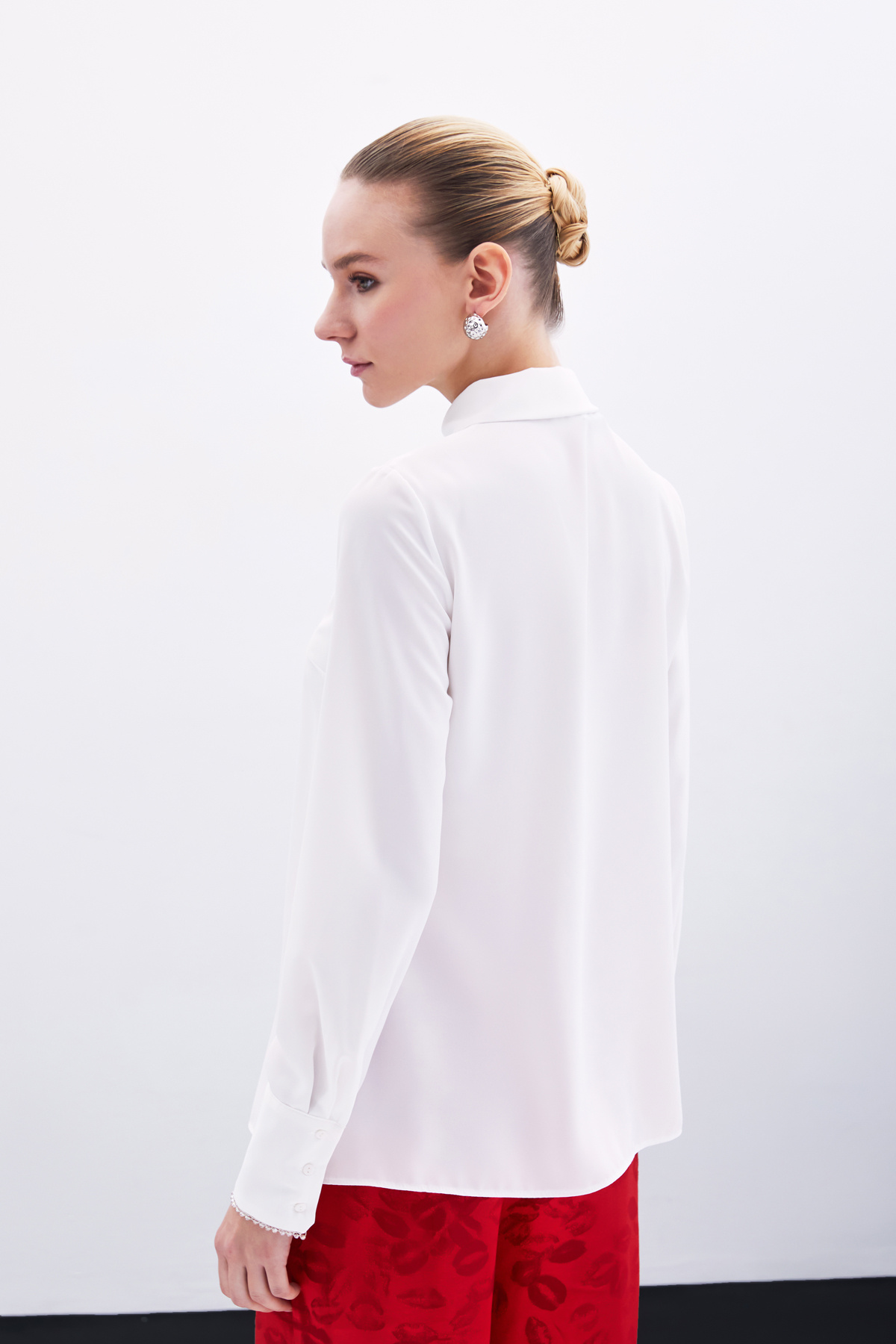 Boncuk Aksesuarlı Gömlek - Ekru