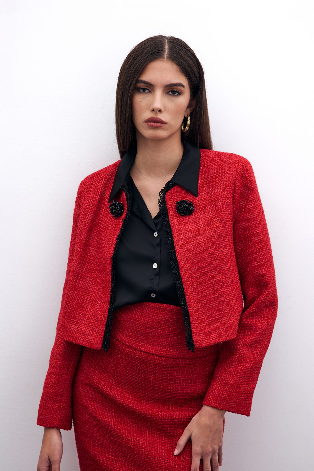 Boncuk Aksesuarlı Kısa Ceket - Kırmızı
