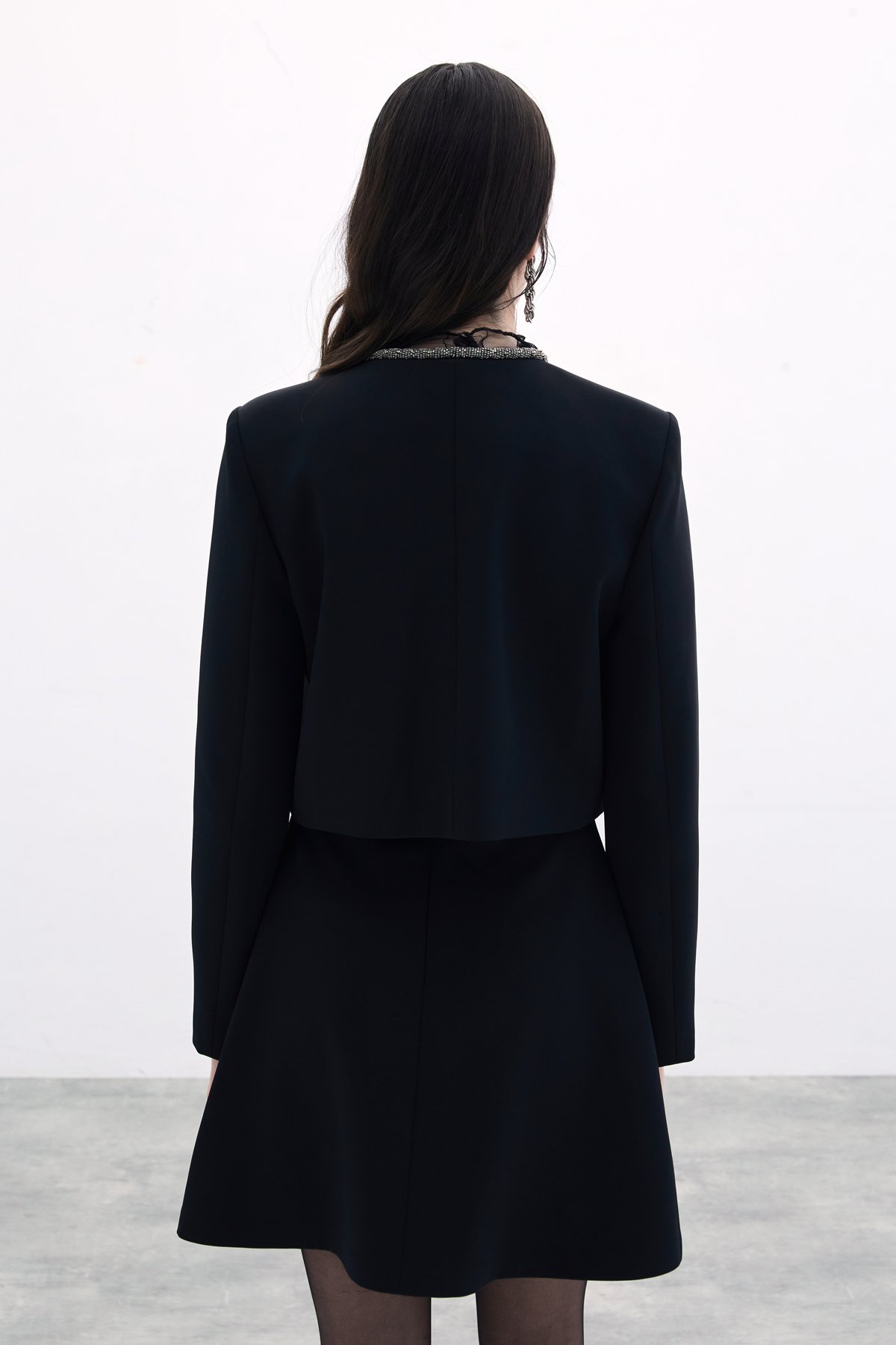 Boncuklu Kısa Ceket - Siyah