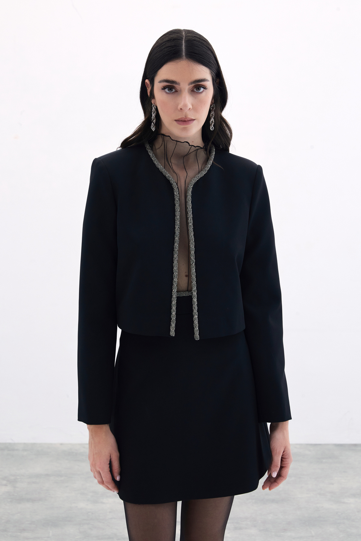Boncuklu Kısa Ceket - Siyah