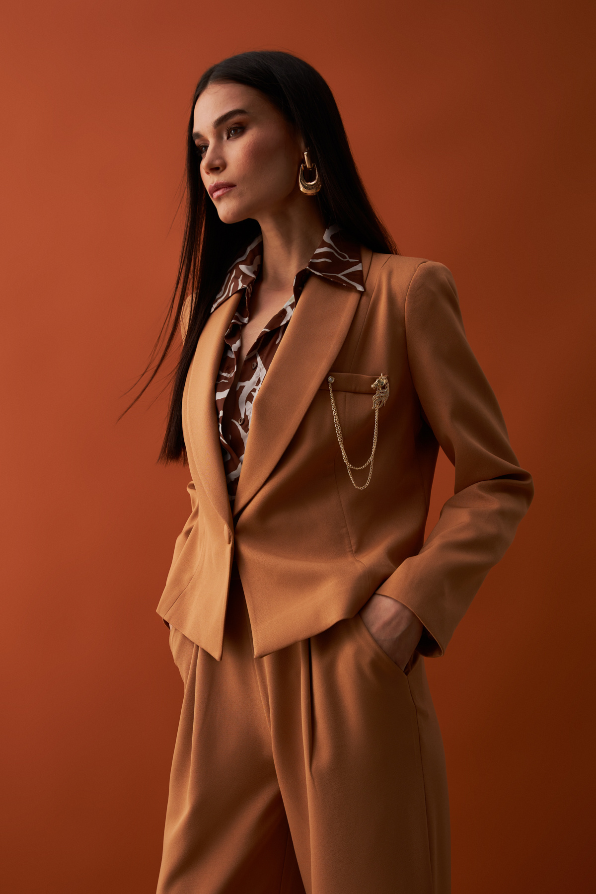 Broş Detaylı Kısa Ceket - CAMEL