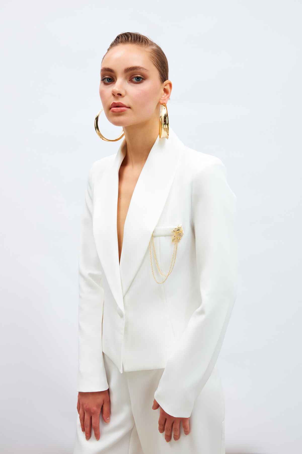 Broş Detaylı Kısa Ceket - EKRU