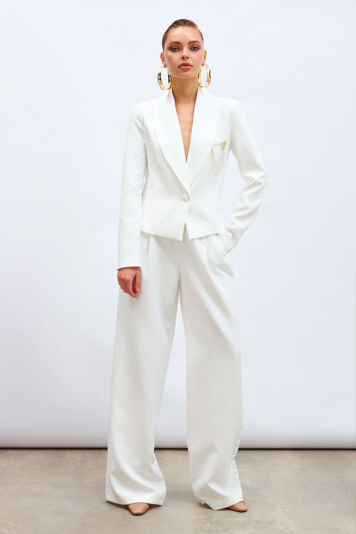 Broş Detaylı Kısa Ceket - EKRU