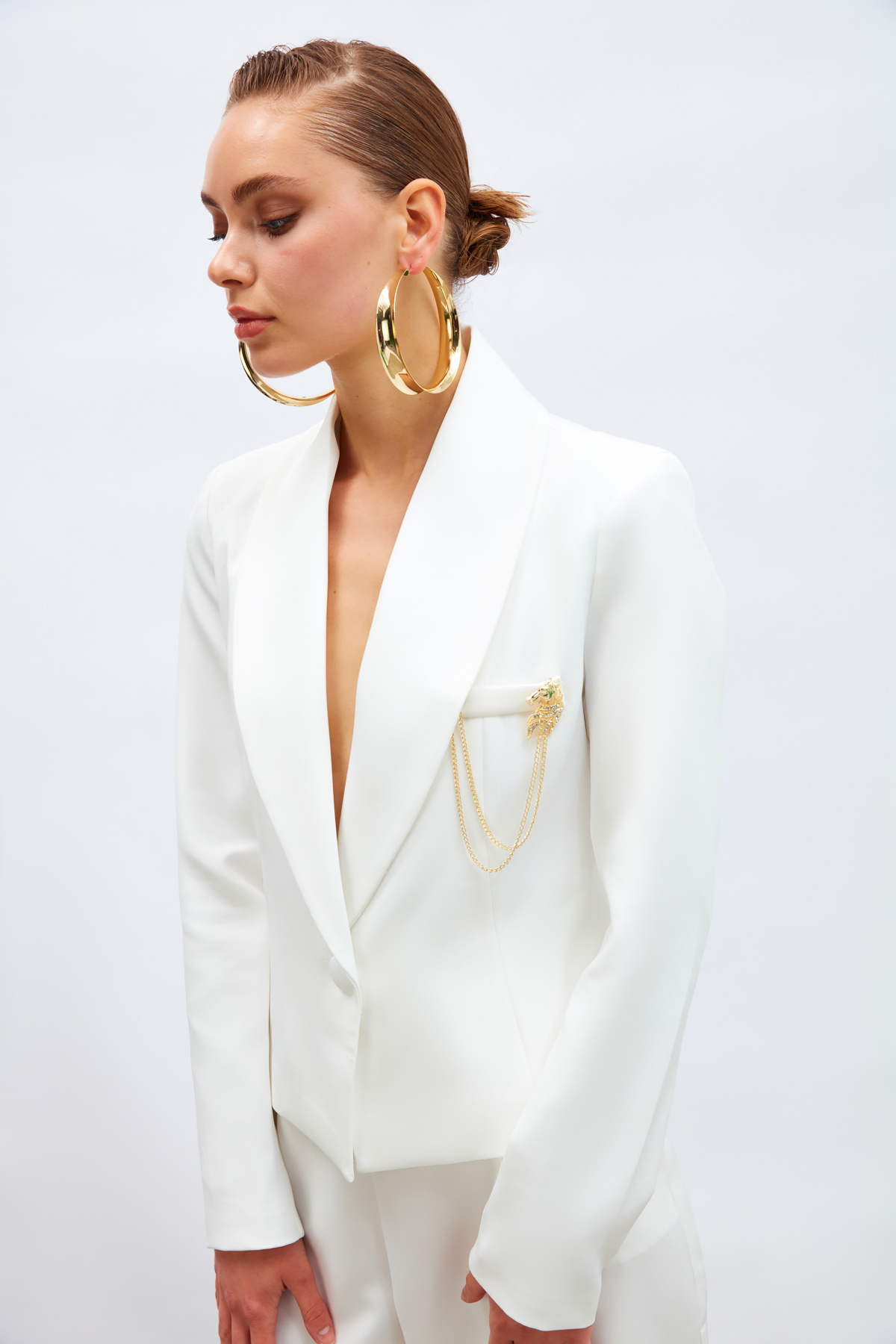 Broş Detaylı Kısa Ceket - EKRU