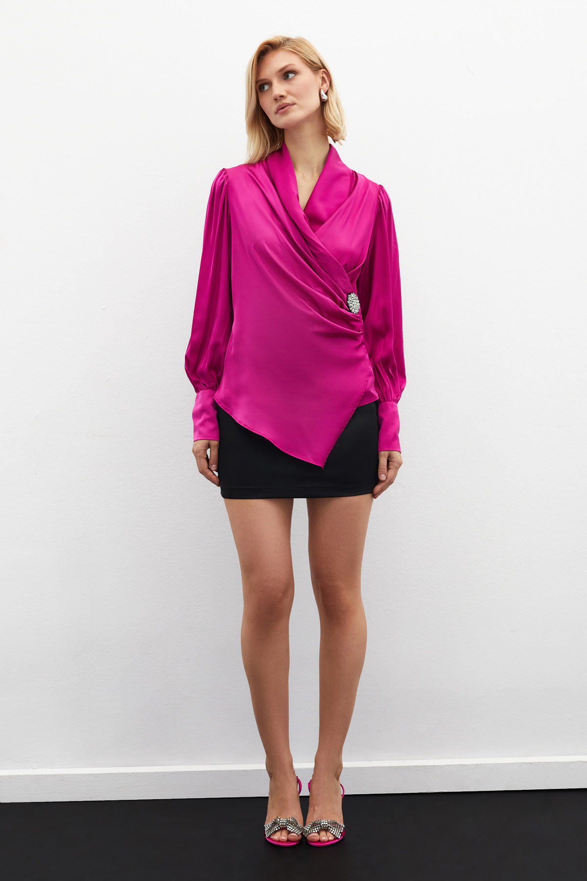 Broşlu Kruvaze Bluz - FUŞYA