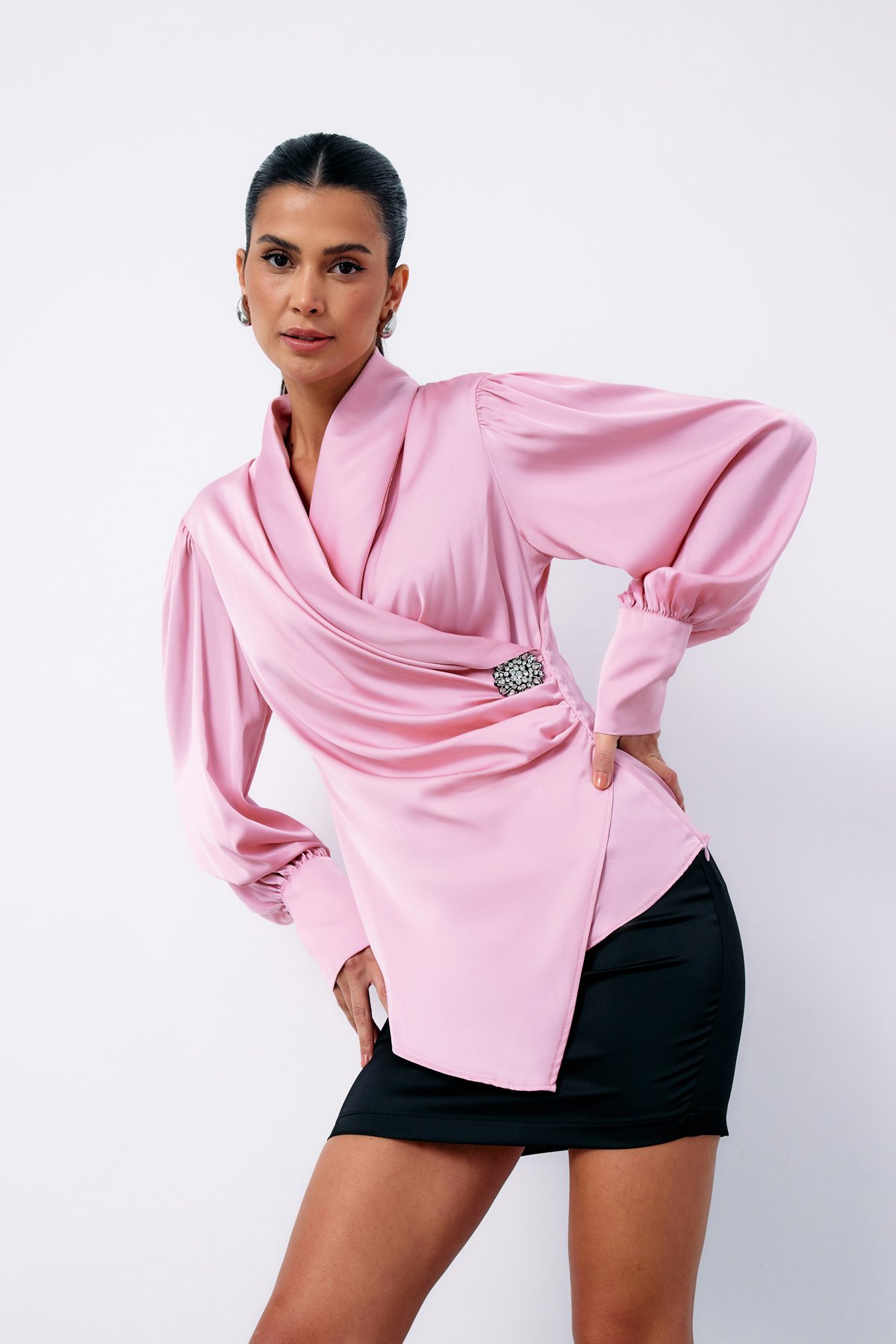 Broşlu Kruvaze Bluz - PEMBE