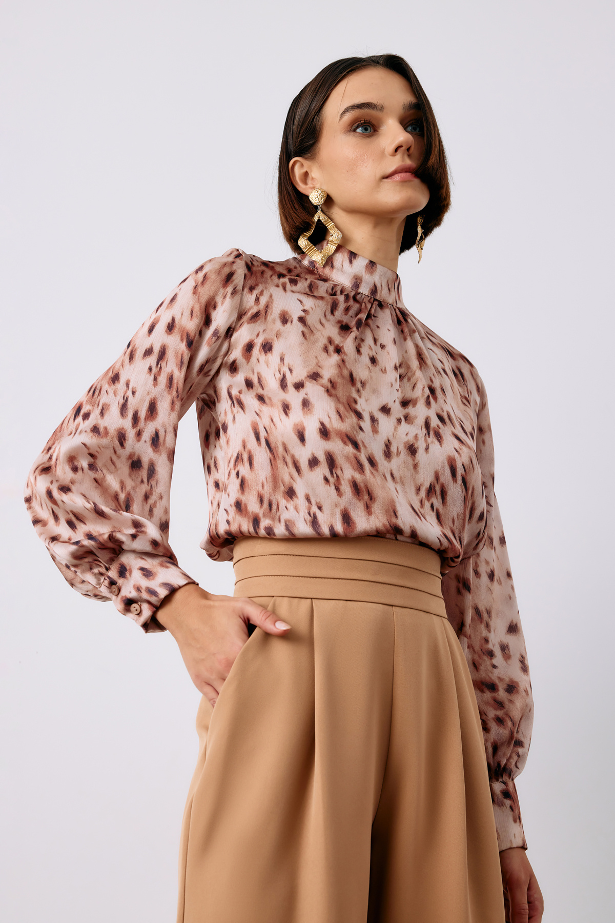 Büzgü Detaylı Bluz - VİZON