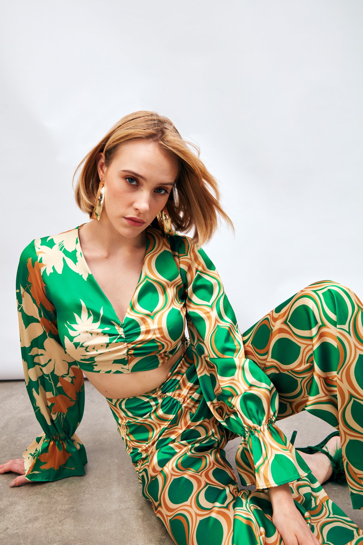 Büzgü Detaylı Desenli Bluz - YEŞİL