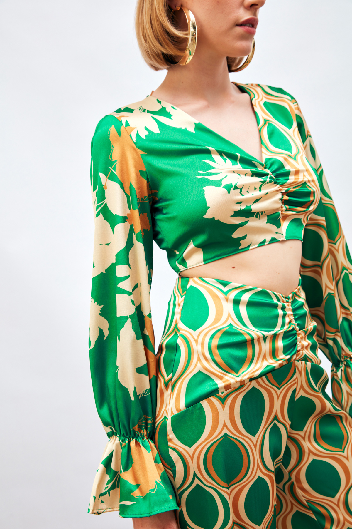 Büzgü Detaylı Desenli Bluz - YEŞİL