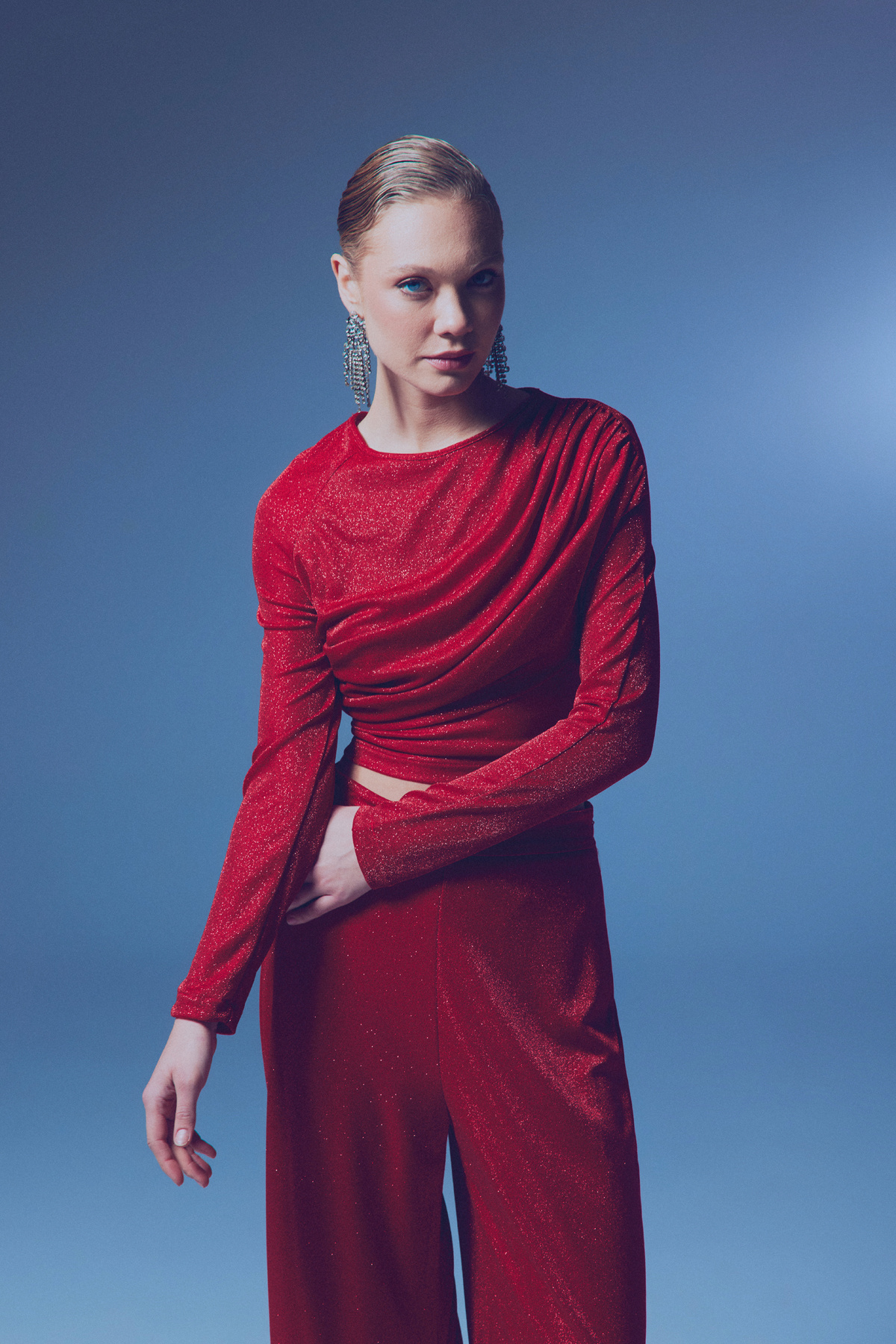 Büzgü Detaylı Simli Bluz - KIRMIZI