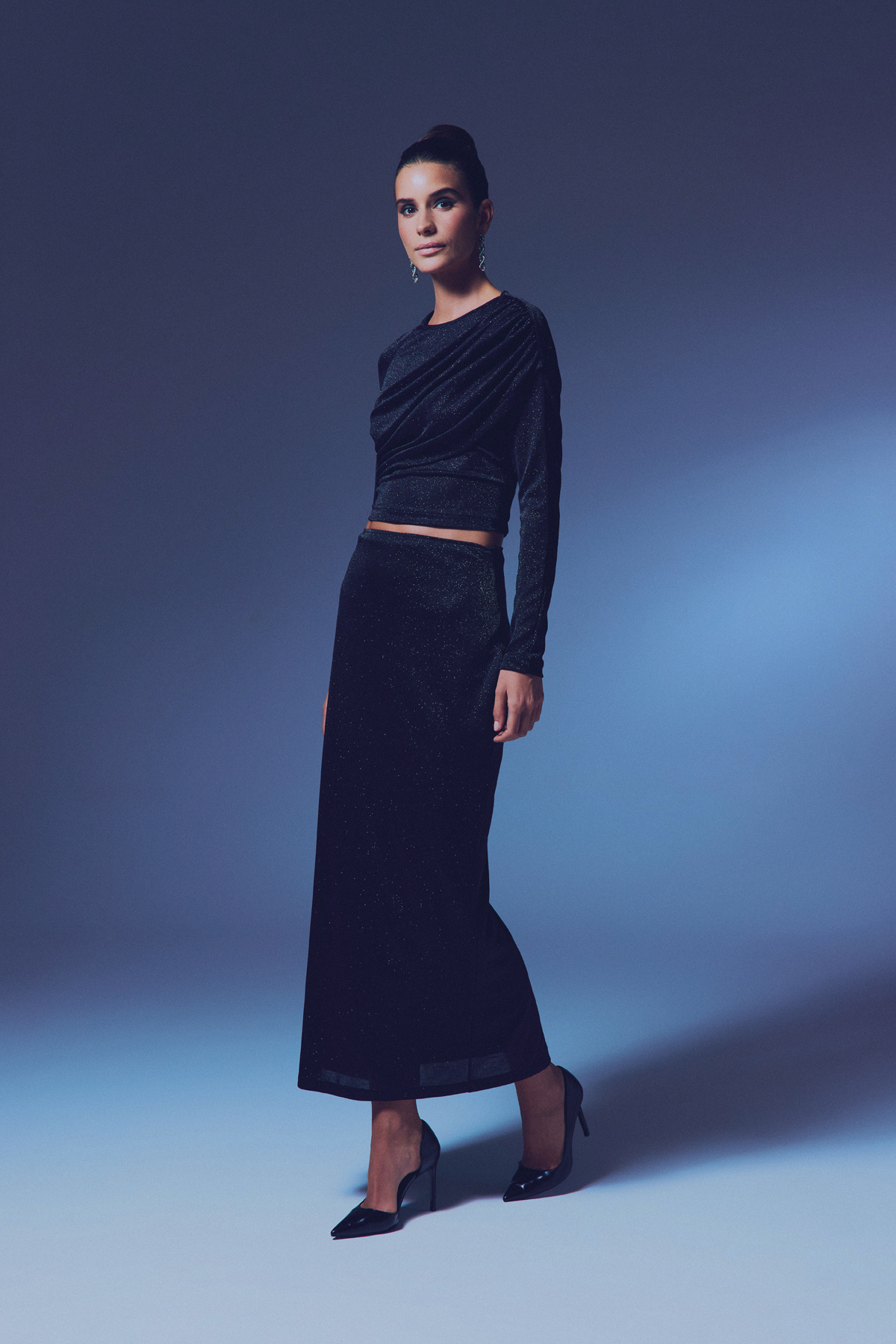 Büzgü Detaylı Simli Bluz - SİYAH