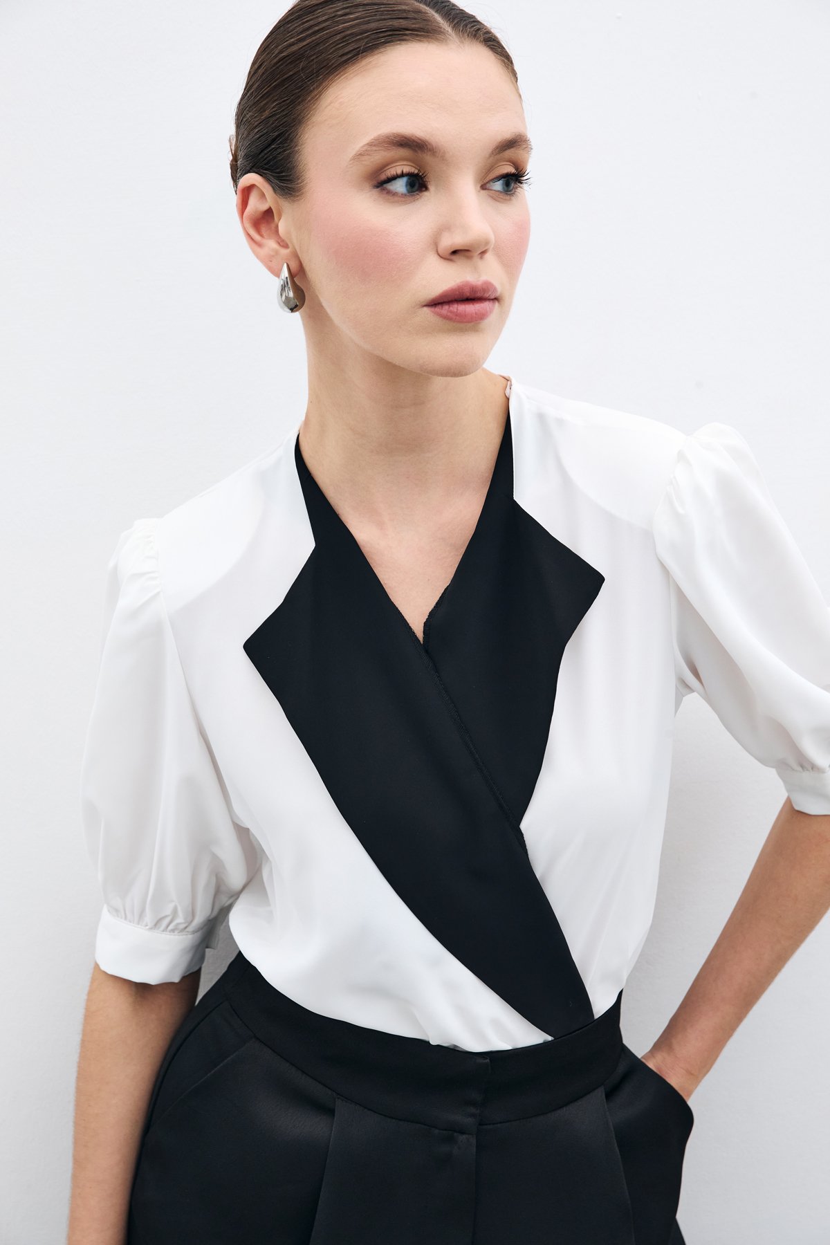 Jacket Collar Bodysuit Blouse - Ecru