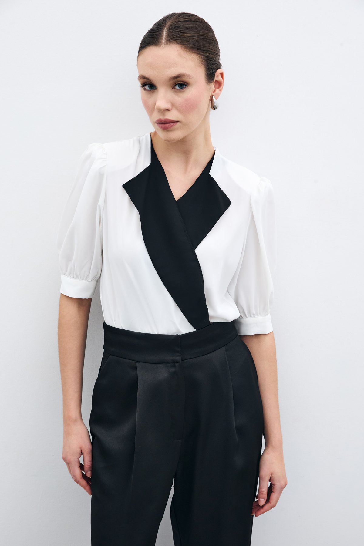 Jacket Collar Bodysuit Blouse - Ecru