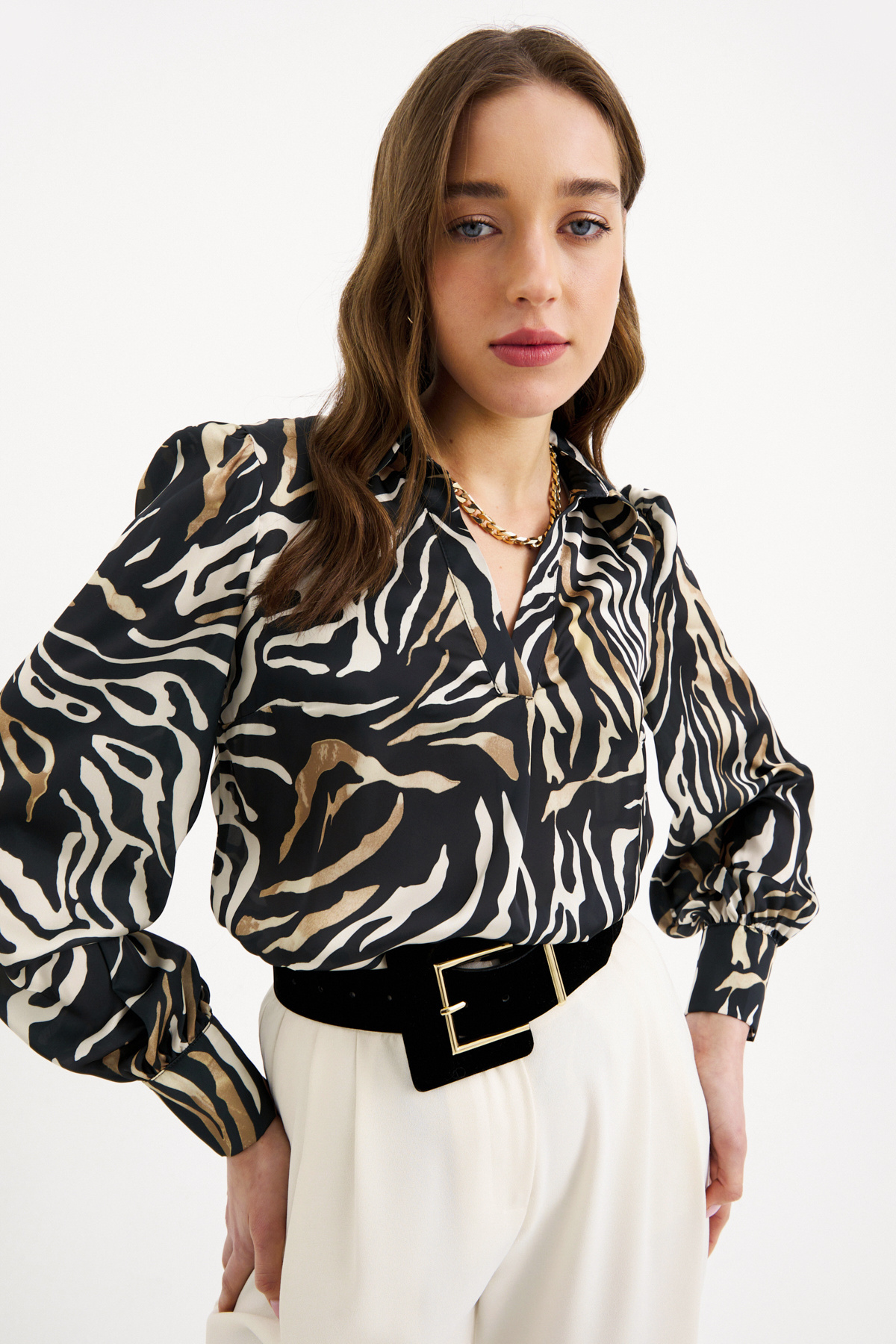 Jacket collar zebra print blouse - BEIGE