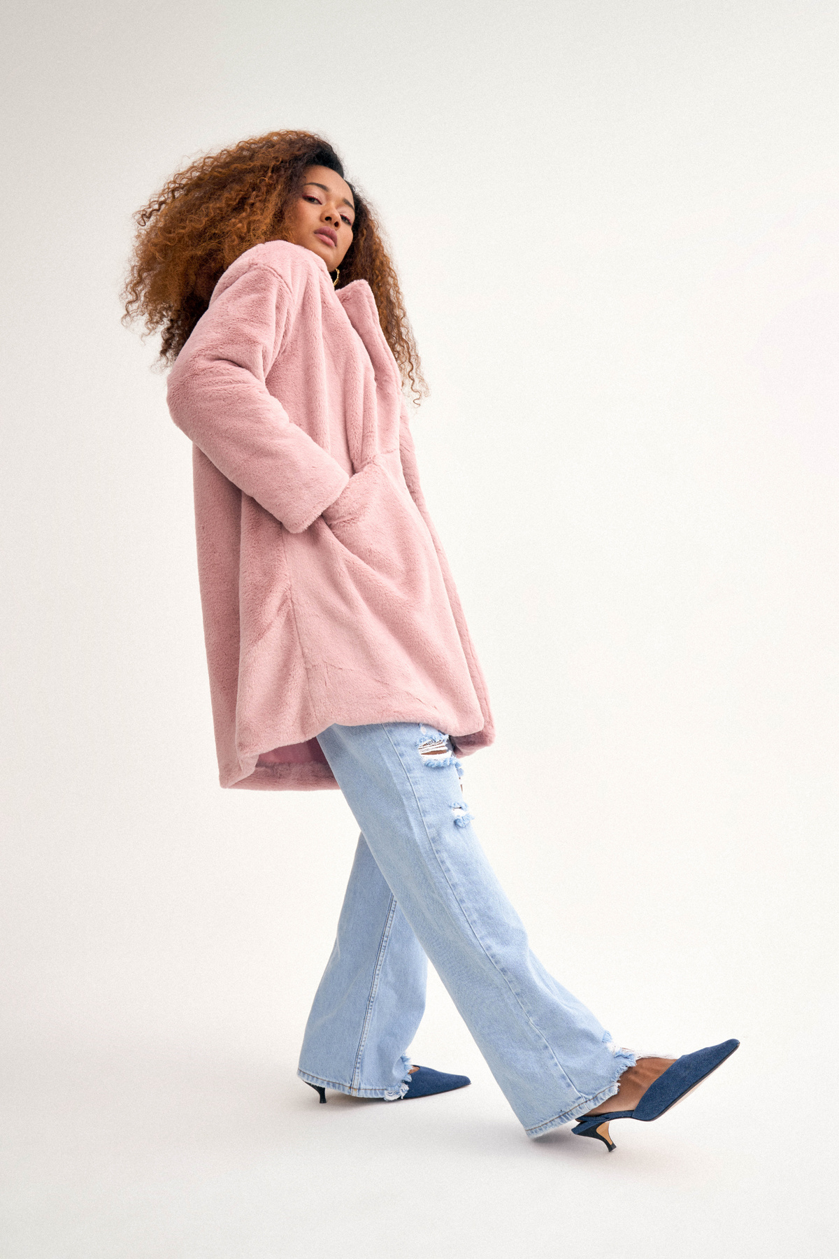 Pocket detailed plush coat - POWDER